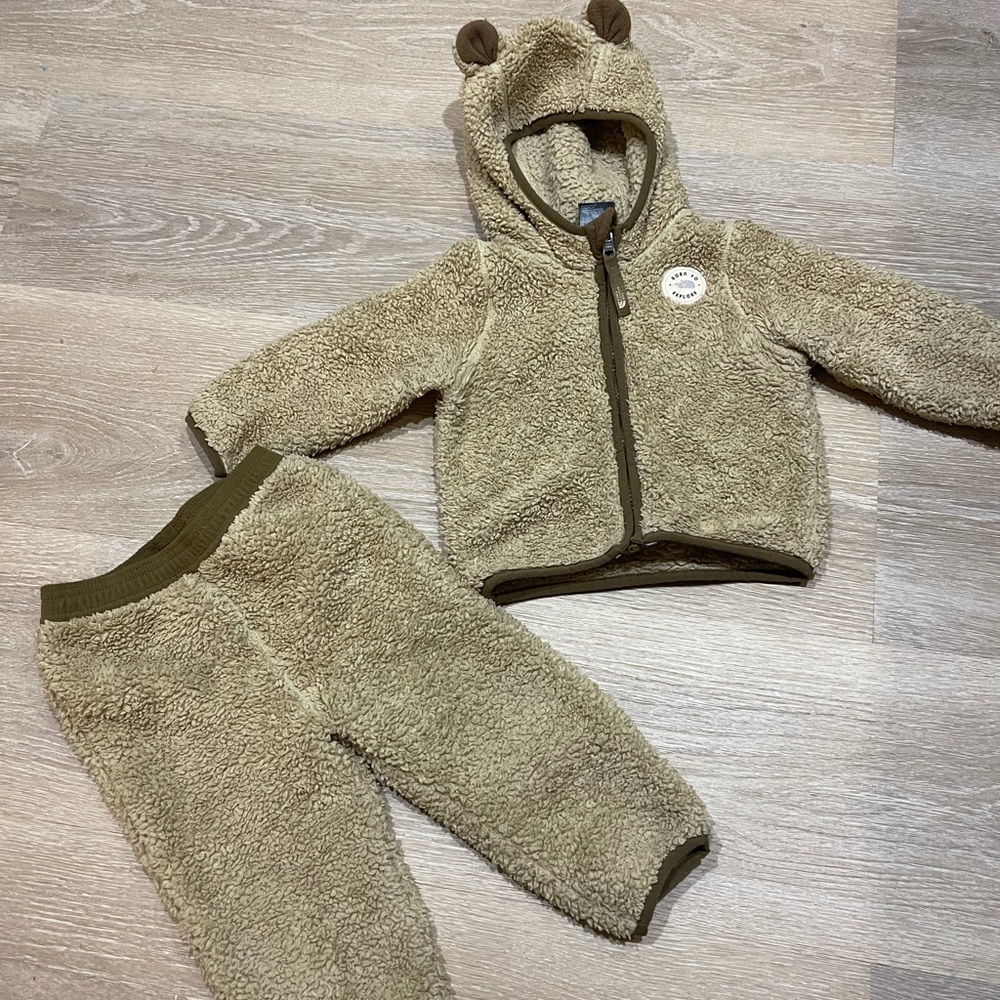 The north face 12-18m baby bear outfit 2-piece